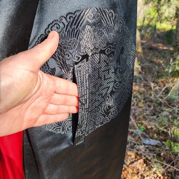 Rare VTG Reversible RED/BLACK Asian Oriental SILK? Kimono JACKET Chest 43' - Picture 10 of 15
